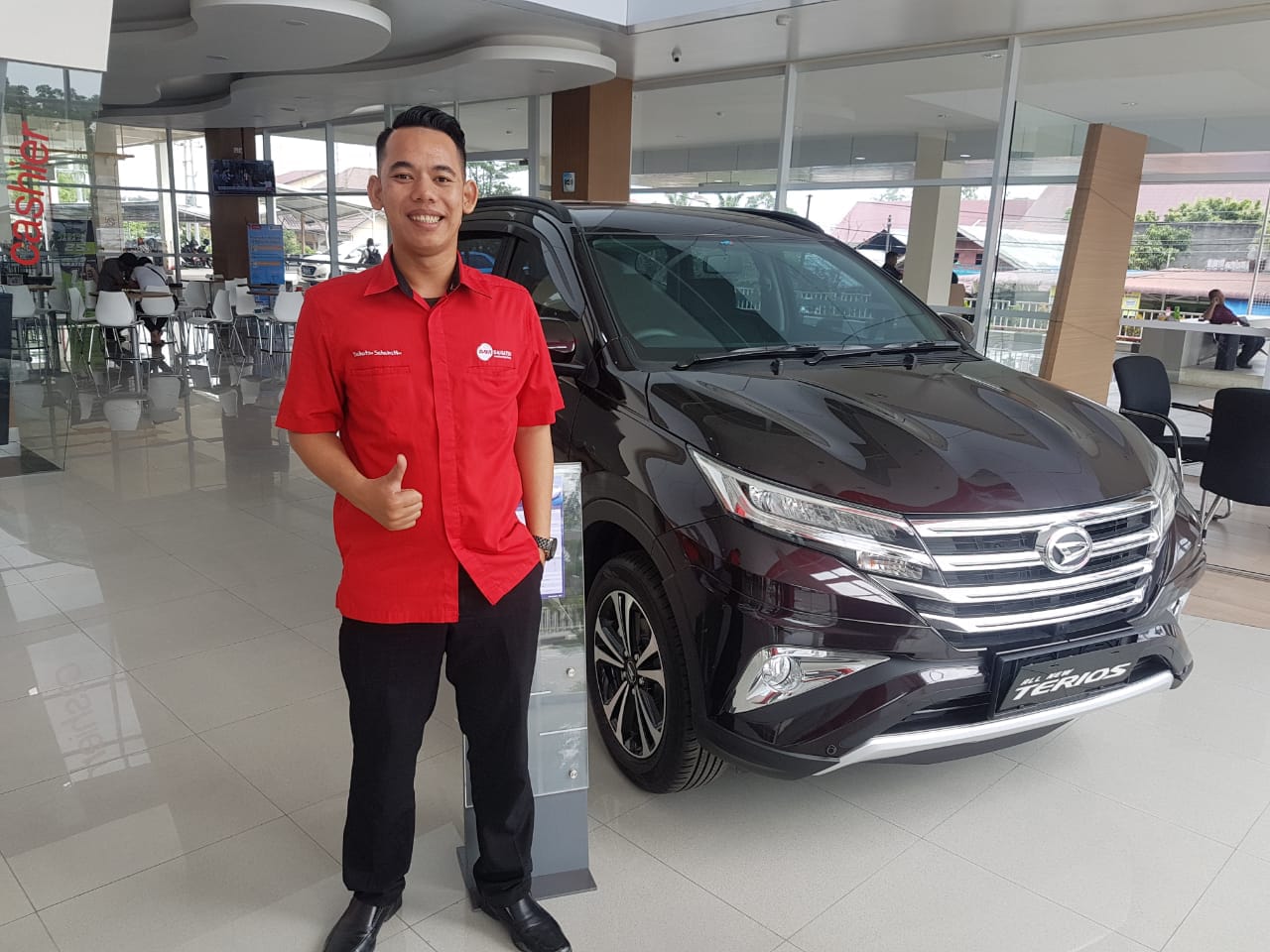 Sales Marketing Mobil Dealer Daihatsu Hariyandi